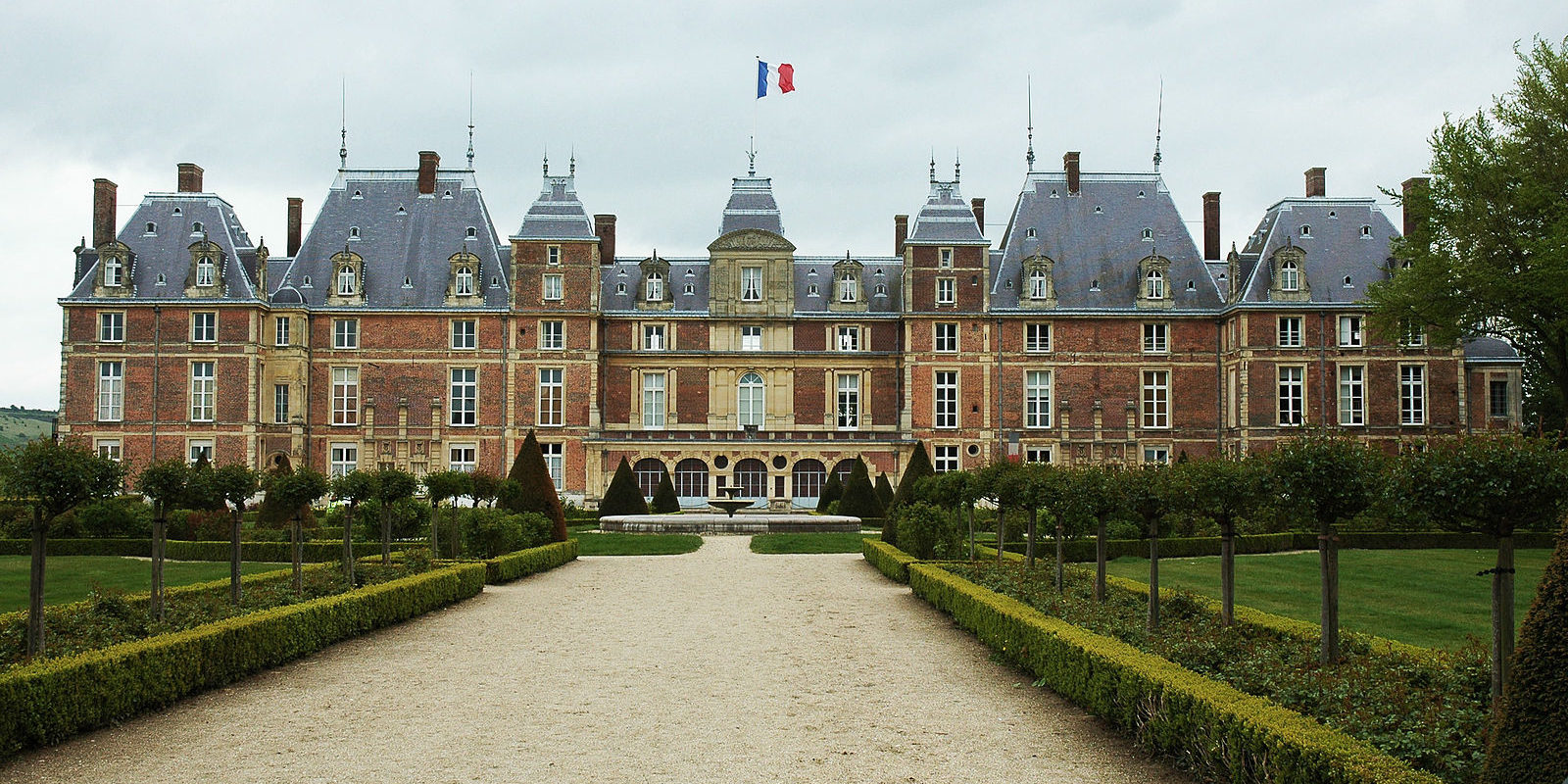 La ville d’Eu, ancienne cité royale (20 km)
